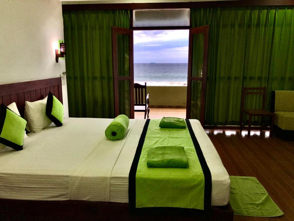 Serenade Beach Hotel Hikkaduwa Exterior photo